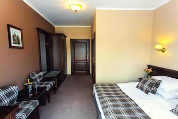 Фото номера Двухместный номер с 1 кроватью Отель Hotel Amber г. Олесница 9